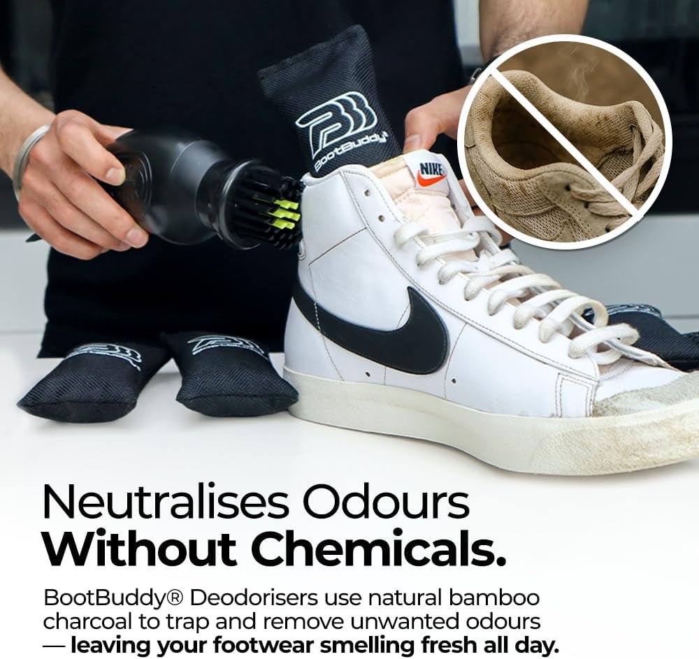 ® Shoe Deodoriser & Odour Eliminator – Powerful Smell Remover for Football Boots, Trainers, Shoes & Bags - Activated Charcoal Absorbs Moisture & Fights Bacteria - Reusable 2 Pack (Lavender)