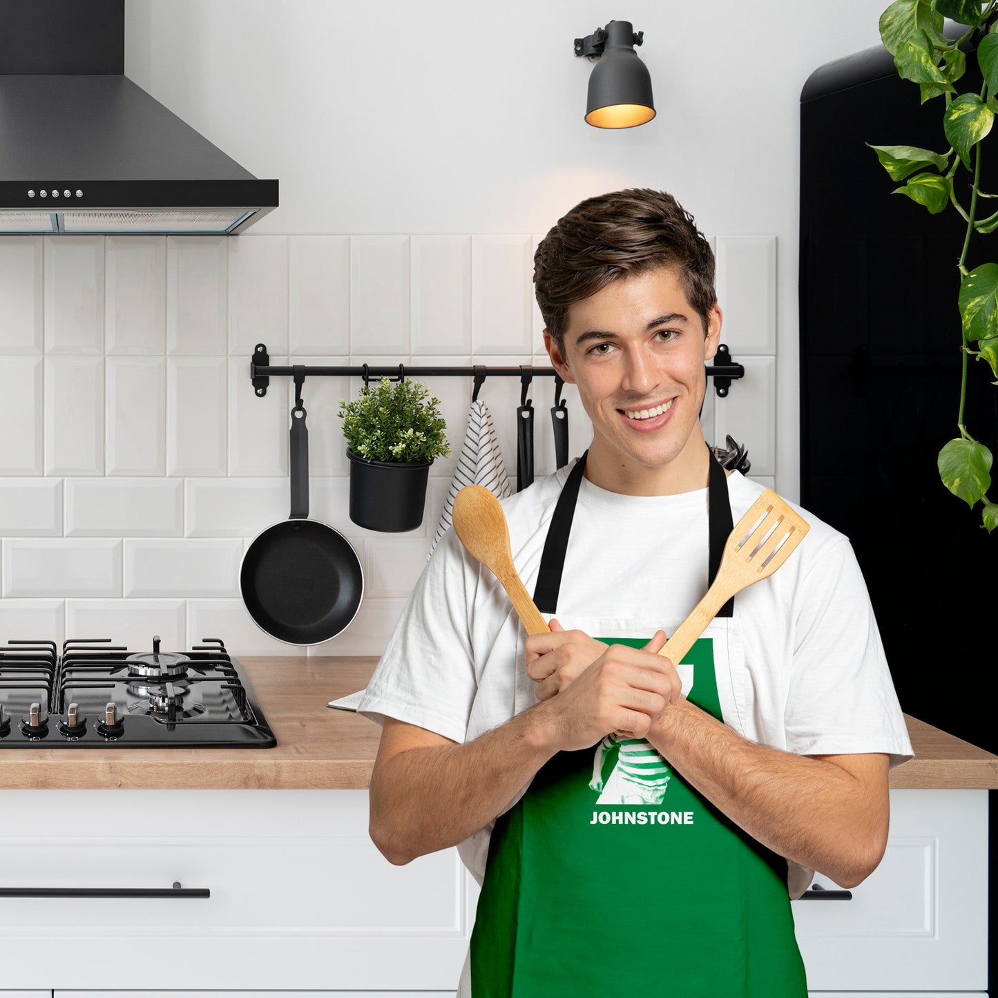Celtic - Johnstone 7 - Water-Resistant Adults Apron