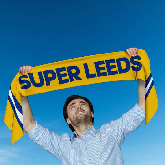 Leeds - Knitted Eyelet Football Scarf