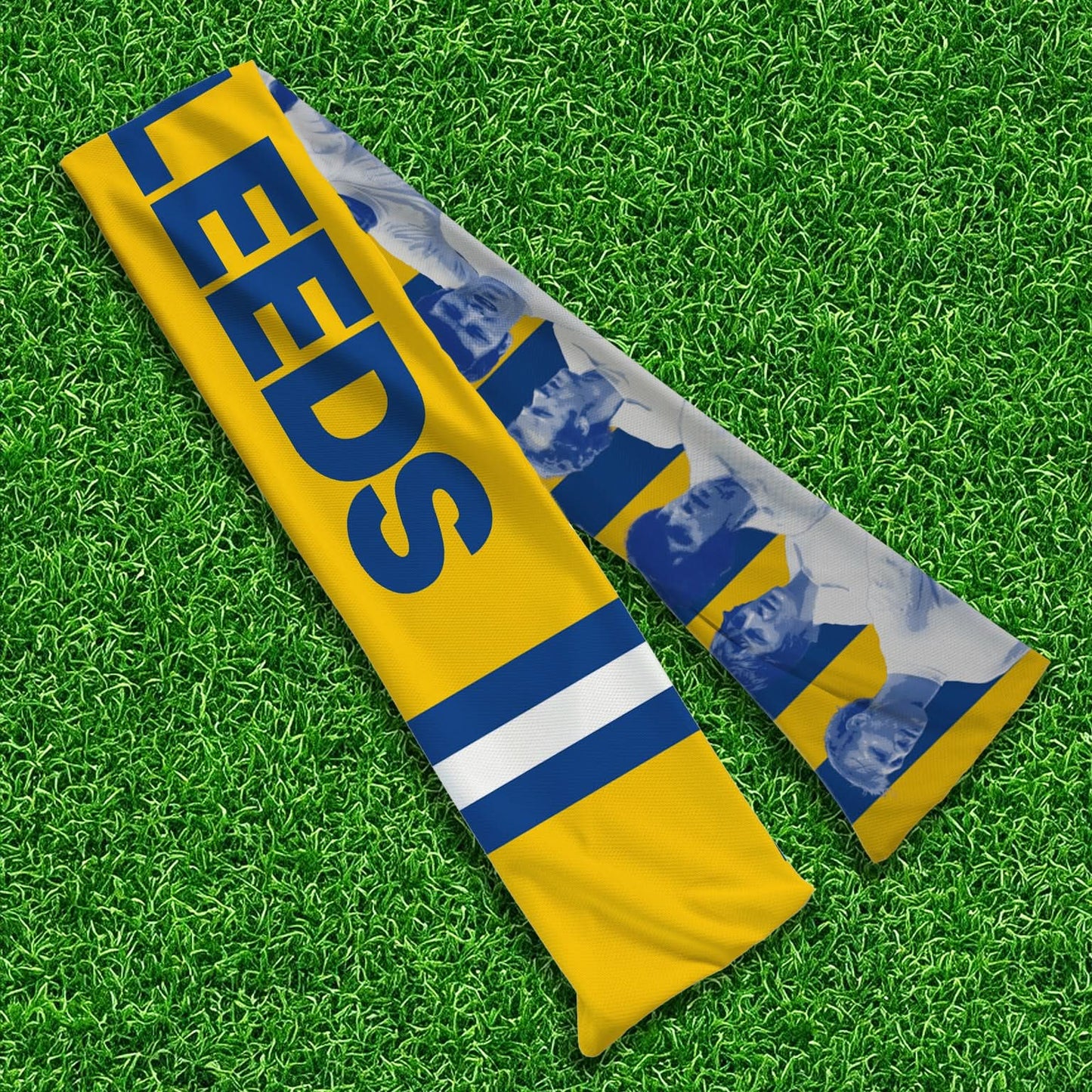 Leeds - Knitted Eyelet Football Scarf