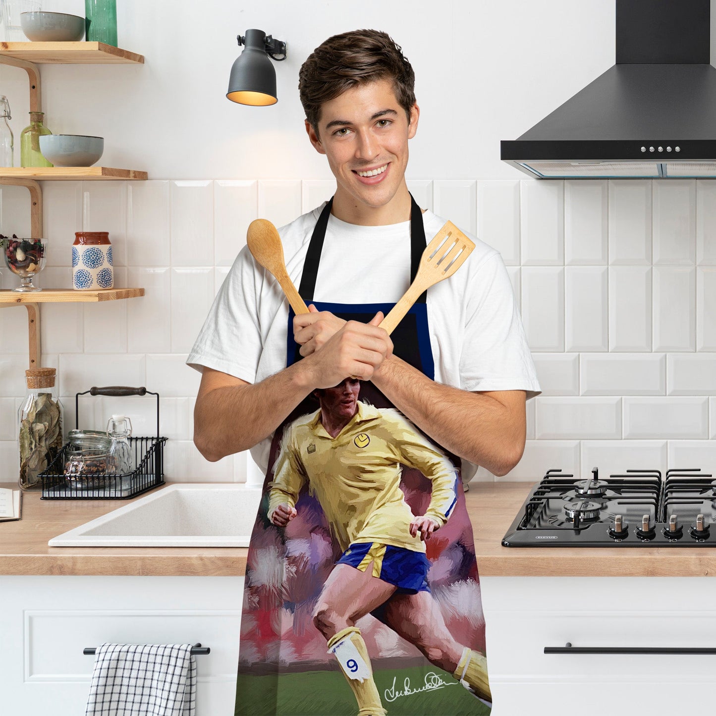 Lee Buccilli - Eddie Gray Away - Apron